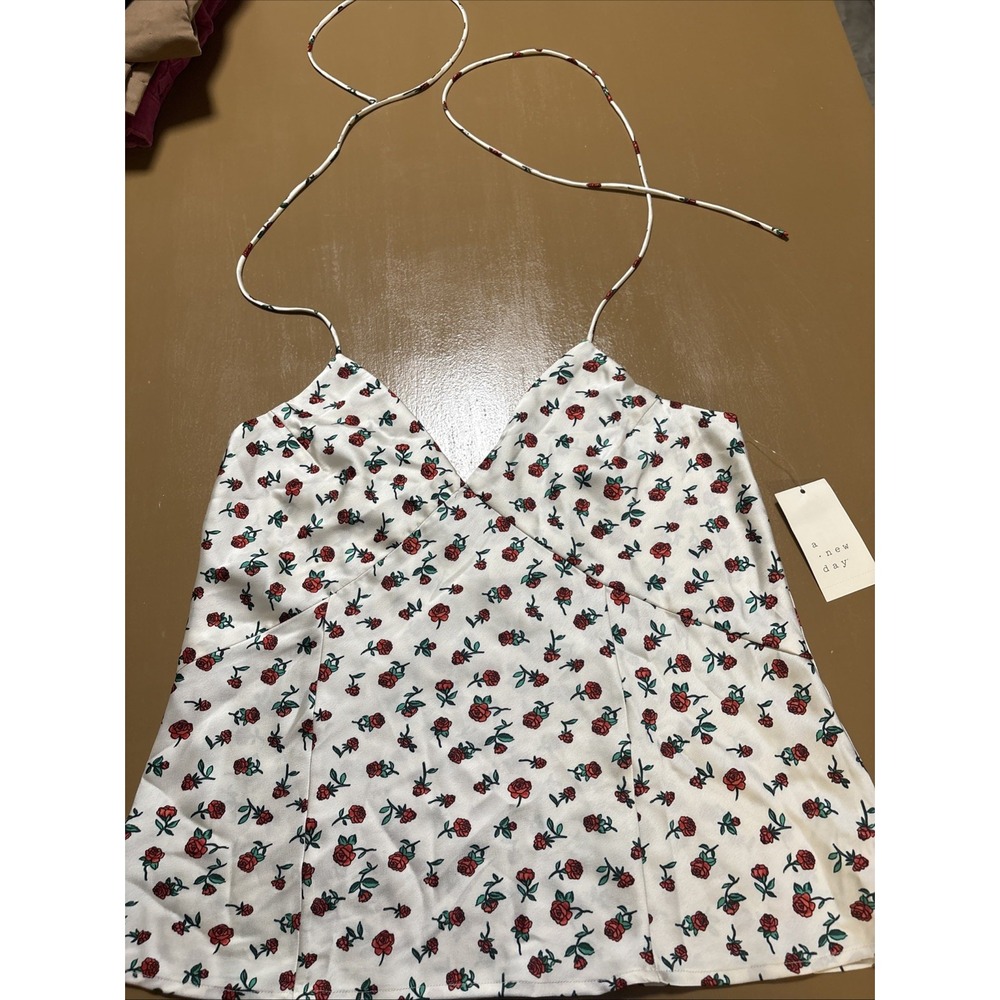 All New Day Size Small Rose Print Short Sleeve Top Women's